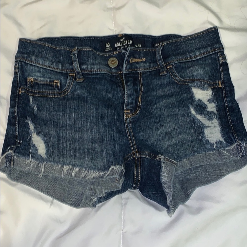 Low rise Hollister shorts
